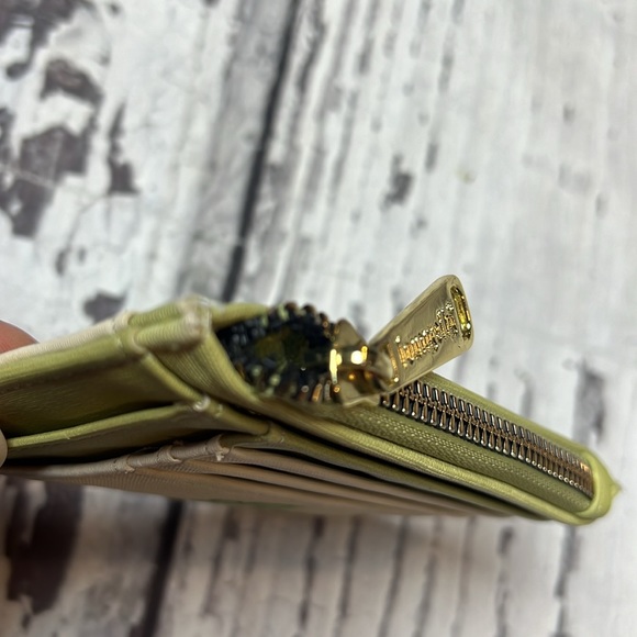 Loungefly Star Wars Mandalorian Snack Time Zip Cardholder BoxLunch Exclusive - Picture 7 of 7